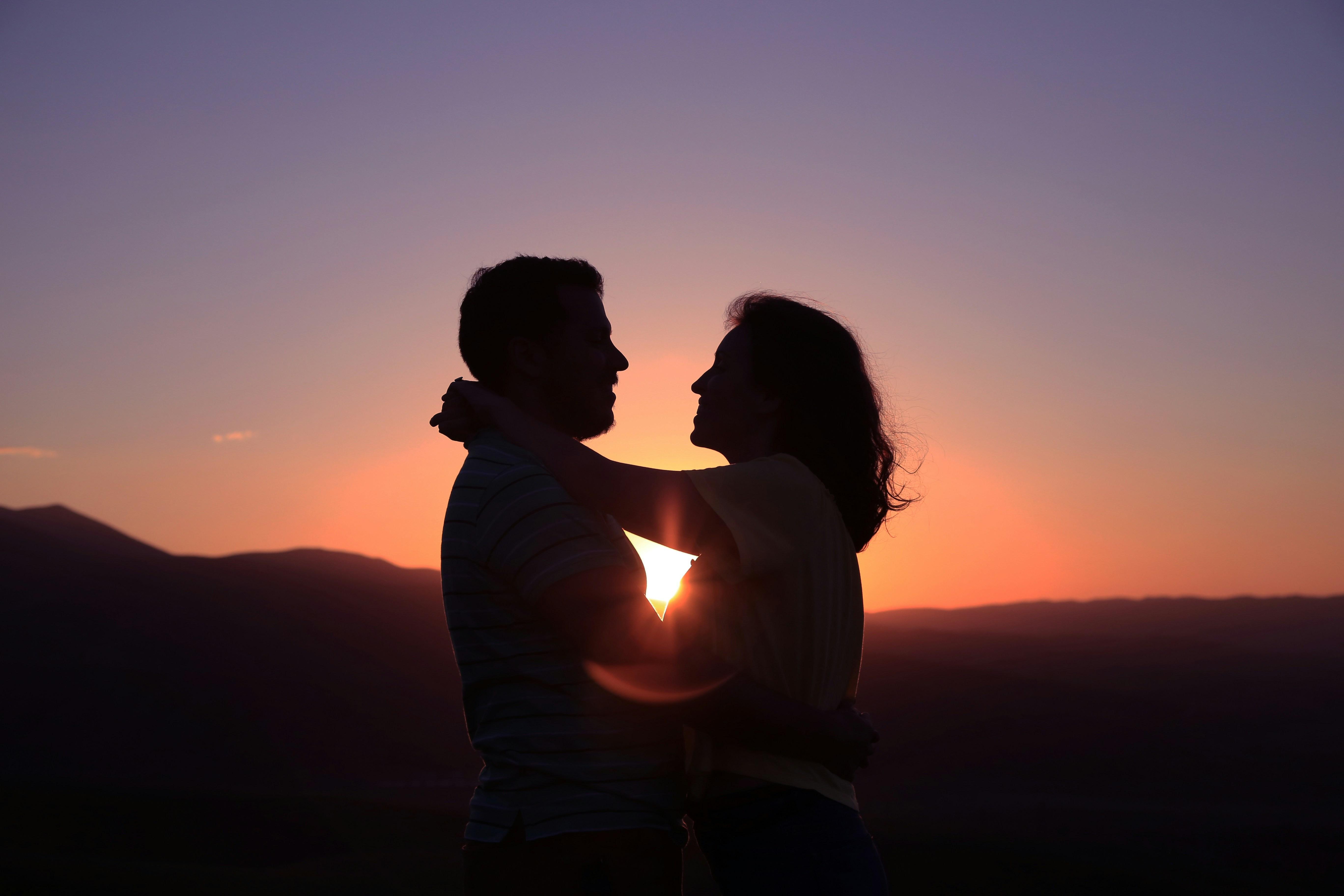 Balancing Togetherness and Independence