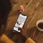 How to navigate dating apps while avoiding red flags