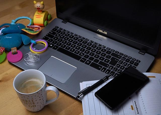 How to manage work-life balance without neglecting your partner
