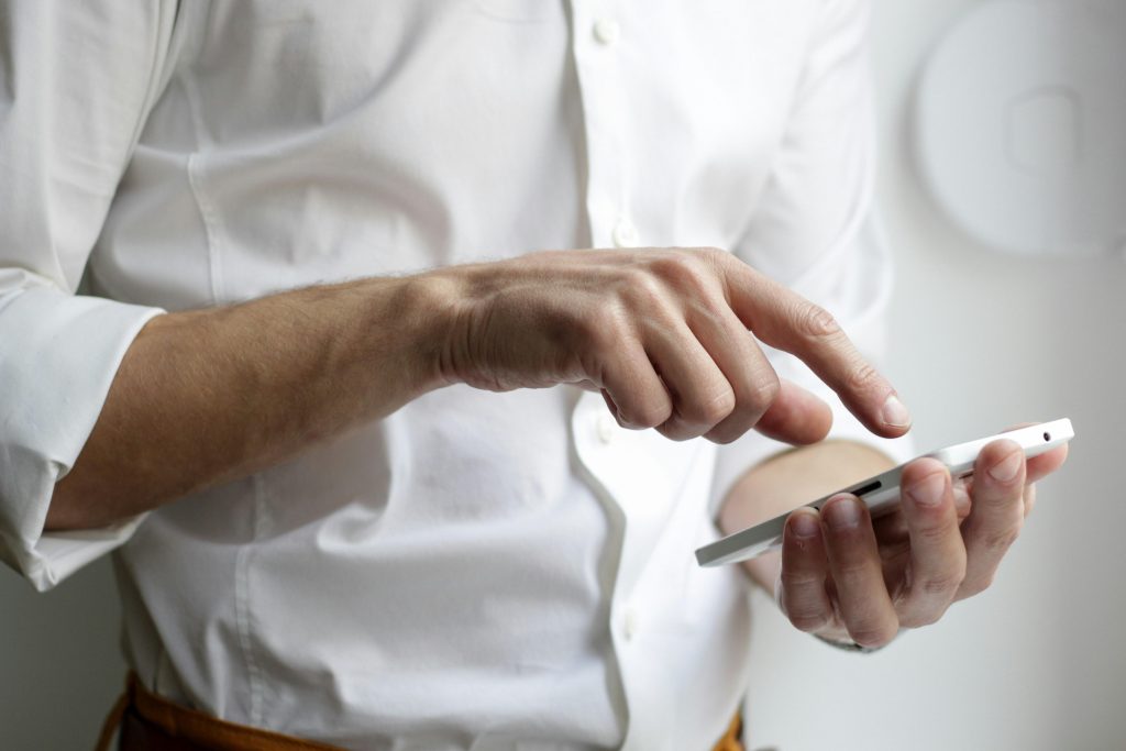 Is Texting During a Date Ever Acceptable