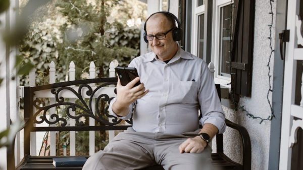 Can Texting Too Much Before Meeting Hurt a Potential Relationship