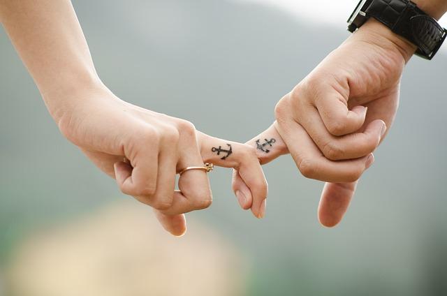 How to Handle Relationship Challenges with Grace