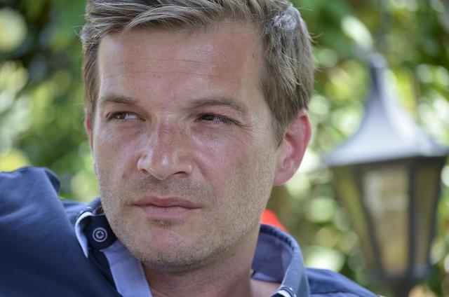 Nurturing Bonds with Everyday Kindness